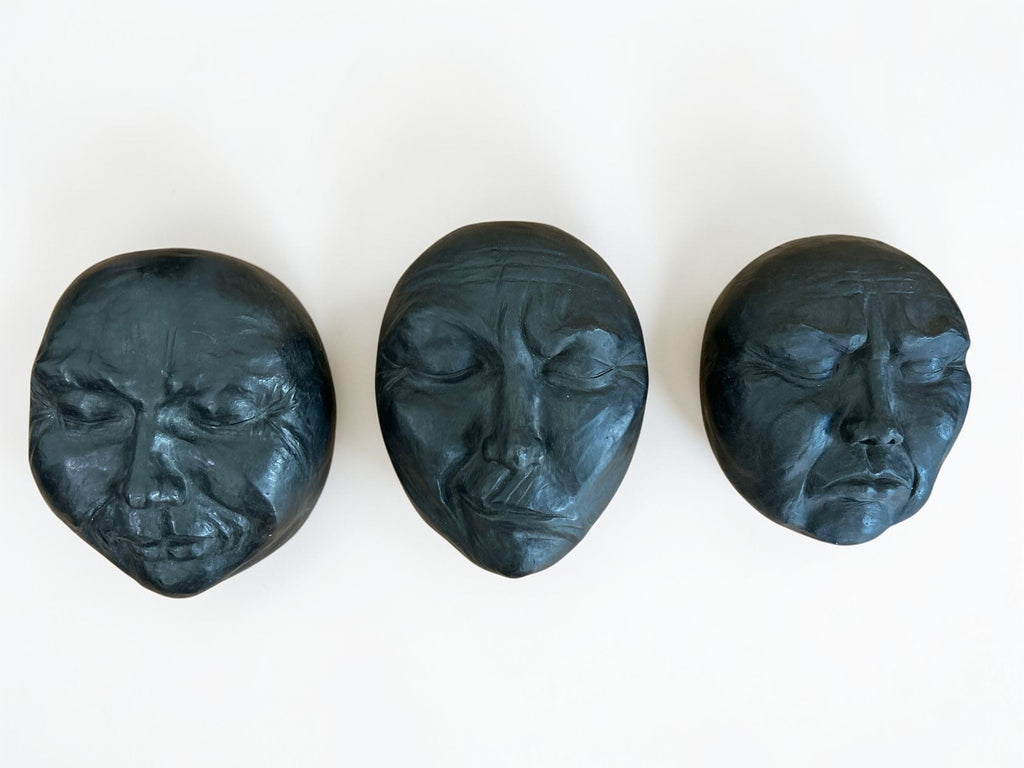 Trio de masques noirs